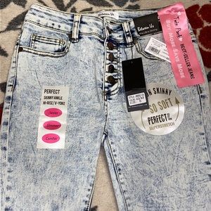 Women’s Skinny Jeans